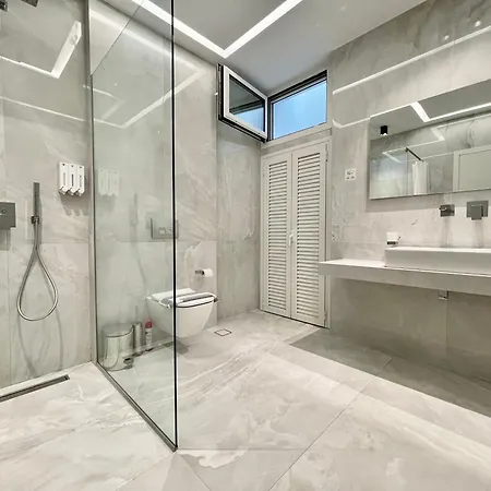 Family Sofia 4 Bedrooms וילה