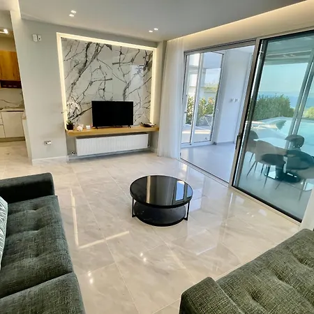 Family Sofia 4 Bedrooms Villa Chaniotis