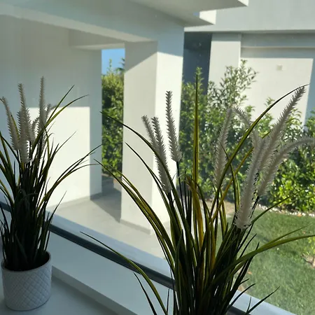 Family Sofia 4 Bedrooms *