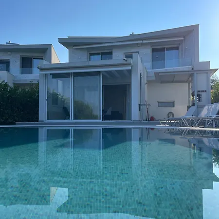 Villa Family Sofia 4 Bedrooms Chaniotis